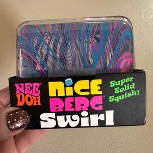 NeeDoh Nice Berg Swirl Squeeze Toy (Blue/Pink/Purple/Black) - BRAND NEW